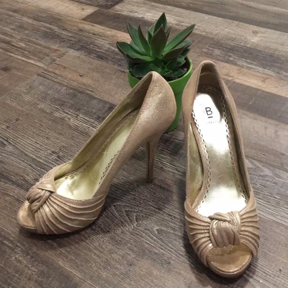 BAKERS Goldee pumps🌟